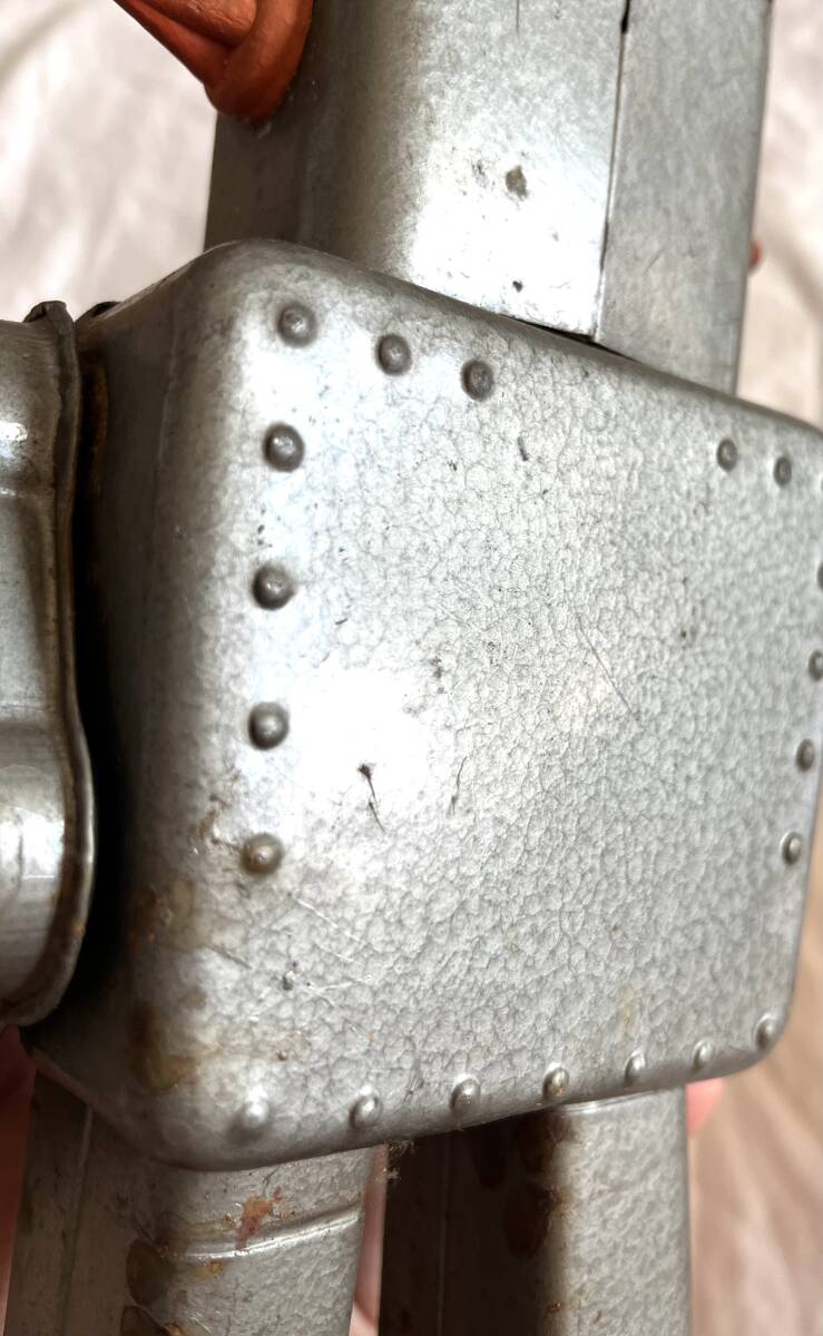 ブリキ　ゼンマイで動くロボット　　動作確認済　レトロ　ビンテージ　玩具　二足歩行　おもちゃ　アンティーク_5