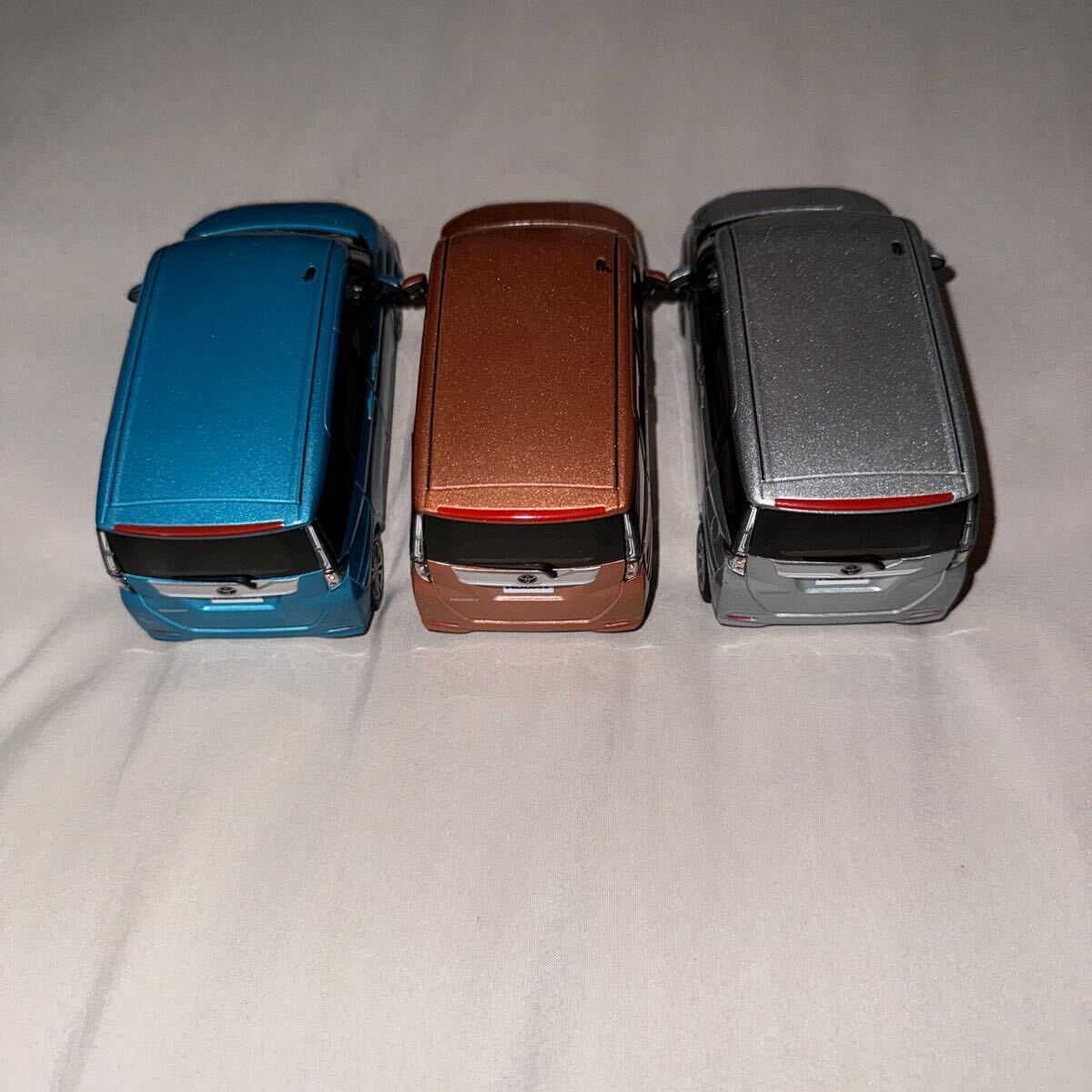 非売品　ミニカー トヨタ ルーミー　カラーサンプル 3台セット_2