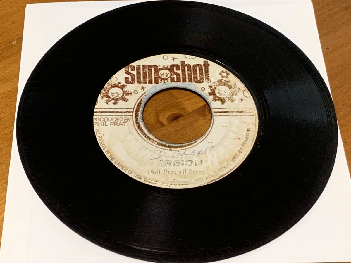 オリジナル盤 7インチレコード DENNIS BROWN LET LOVING / PHIL PRAT