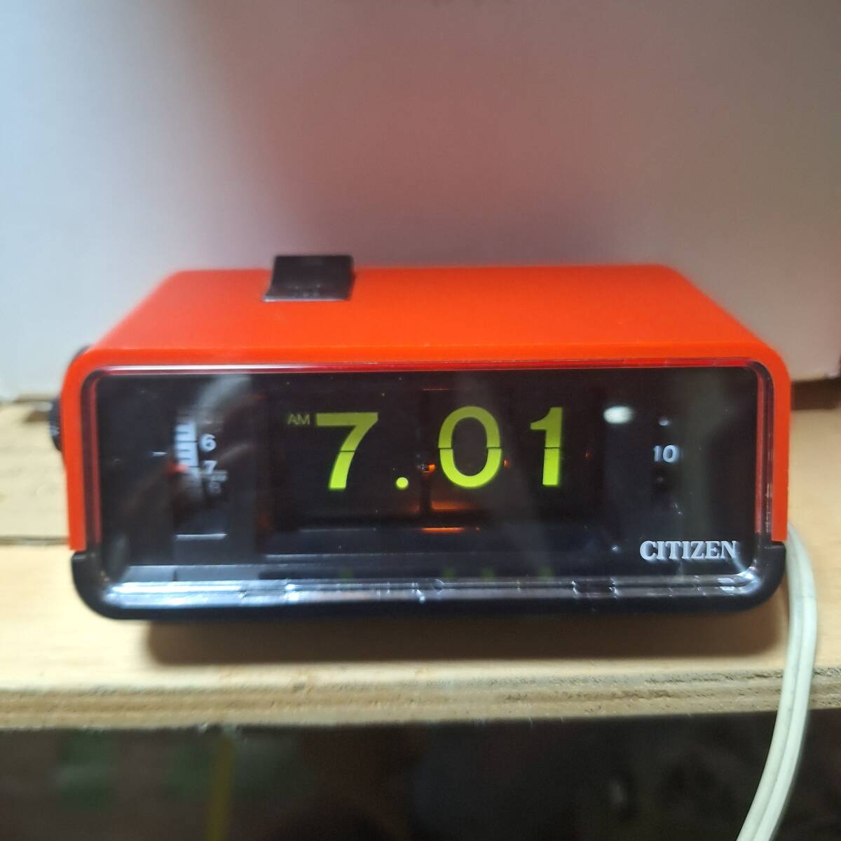 昭和レトロ CITIZEN パタパタ時計 シチズン 赤 目覚まし時計 置時計