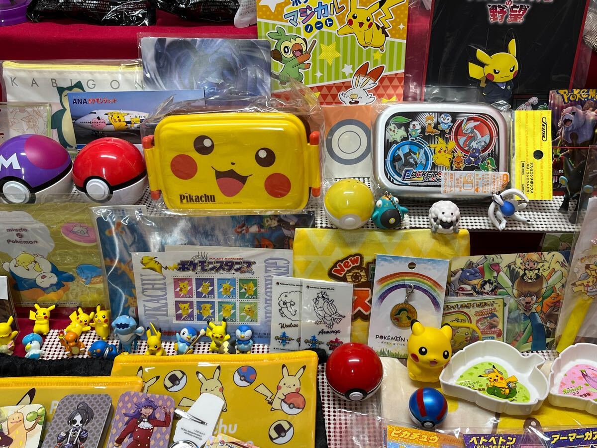 ポケモン グッズ 雑貨 大量 まとめ ランチボックス シール 缶バッジ