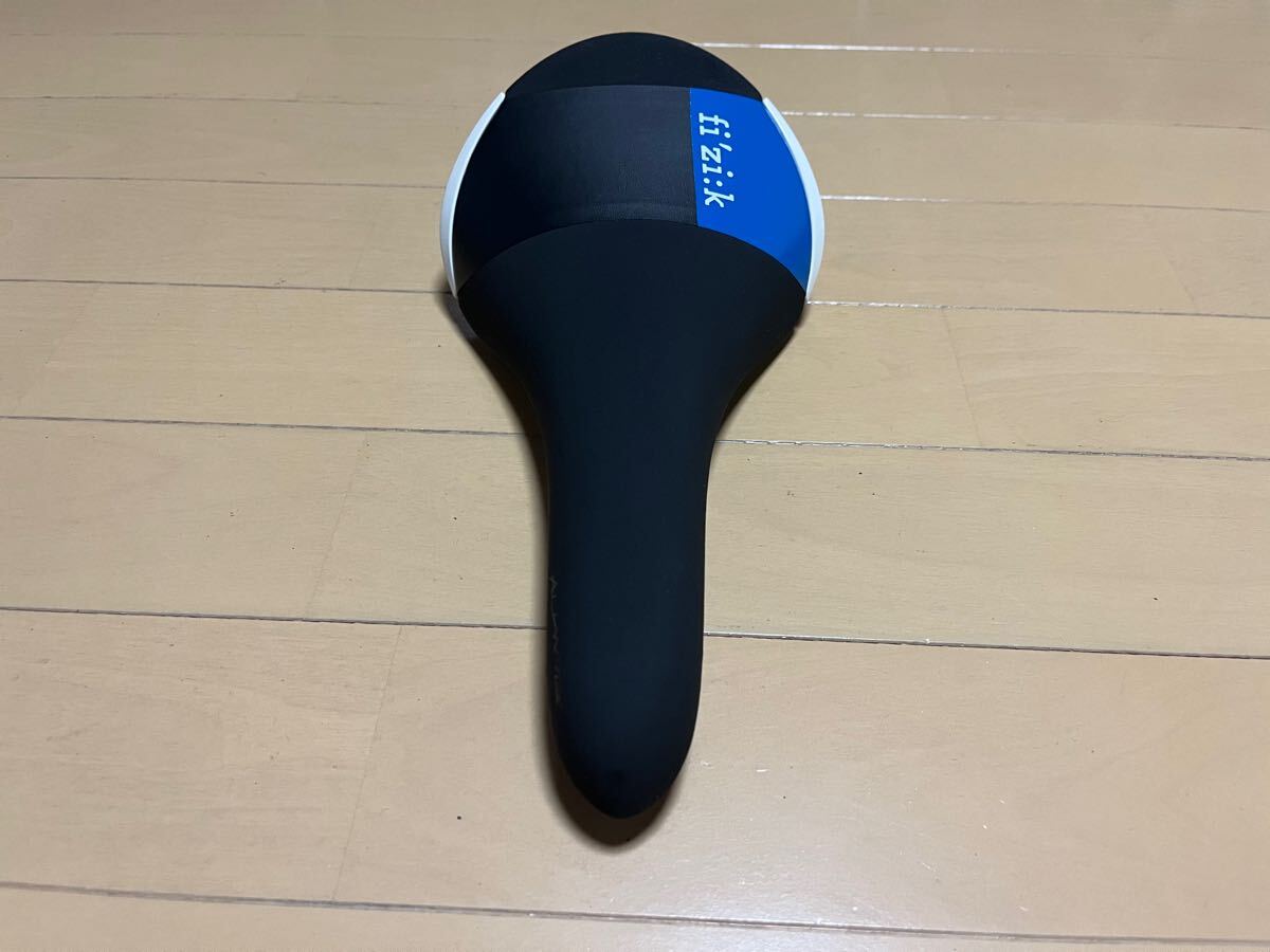 Fizik(フィジーク) ALIANTE(アリアンテ) R3 k:iumレール ブルー/ブラック リアベゼルホワイト_2