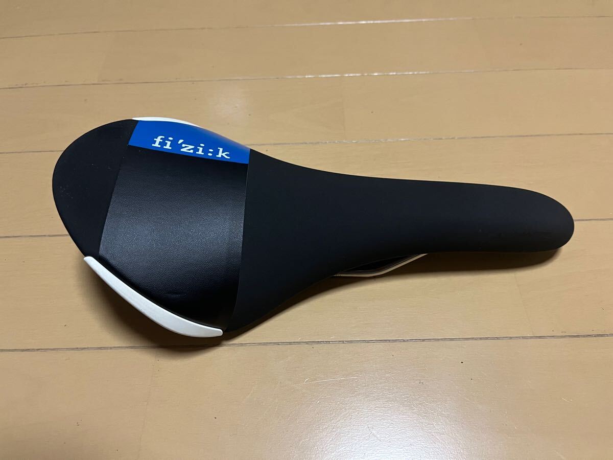 Fizik(フィジーク) ALIANTE(アリアンテ) R3 k:iumレール ブルー/ブラック リアベゼルホワイト_3
