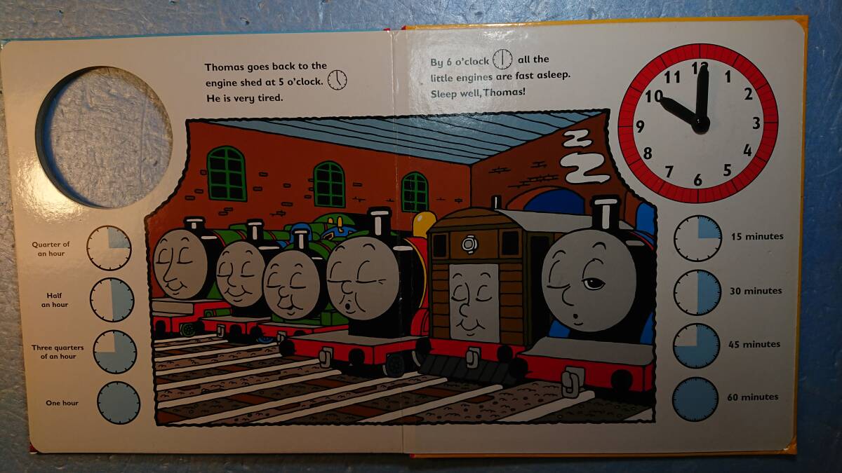 英語絵本「Tell the Time with Thomasトーマスくんいまなんじ？きかんしゃトーマスととけいであそぼう」Christopher Awdry著_4