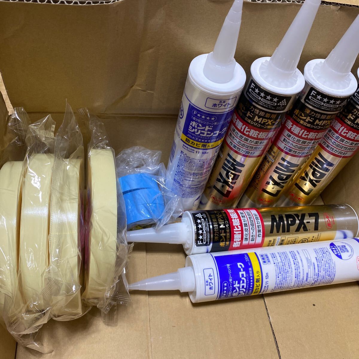 直接引き取り限定　キッチンパネル3×8 4枚　柄ありホワイト系　見切り　ボンド　両面テープ　コーキング　マスキングテープ_3