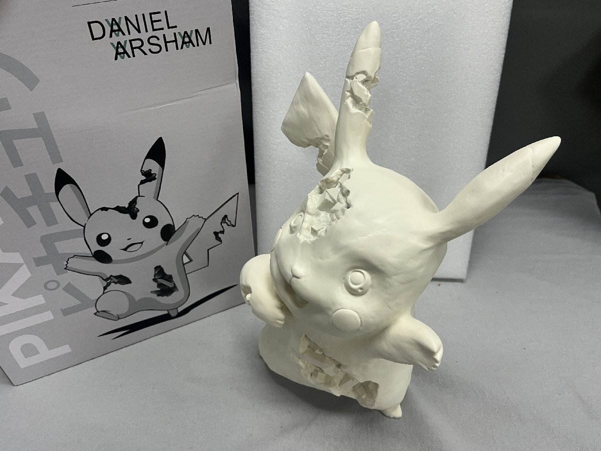Daniel Arsham x Pokemon Crystalized Pikachu Future 世界500個限定