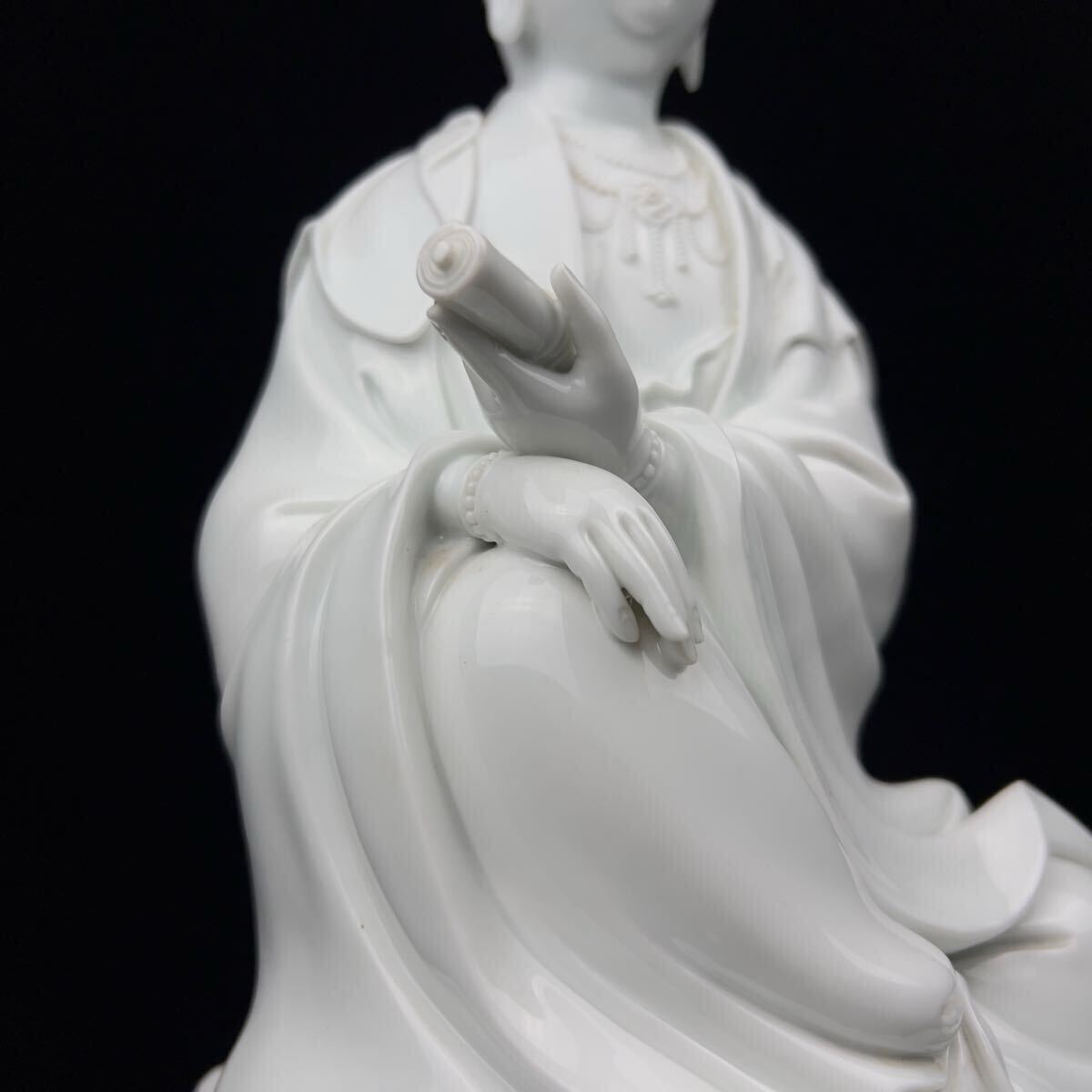 旧家蔵出品 有田焼 名品 樋渡陶六 白磁岩産観音像 共箱 保証品 状態