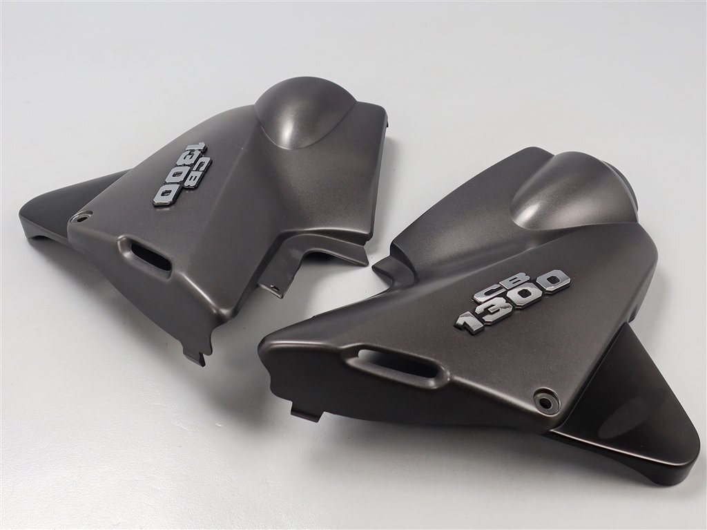 ♪CB1300SF SC40/前期 純正 サイドカバー 左右SET 良品 (H1218A10