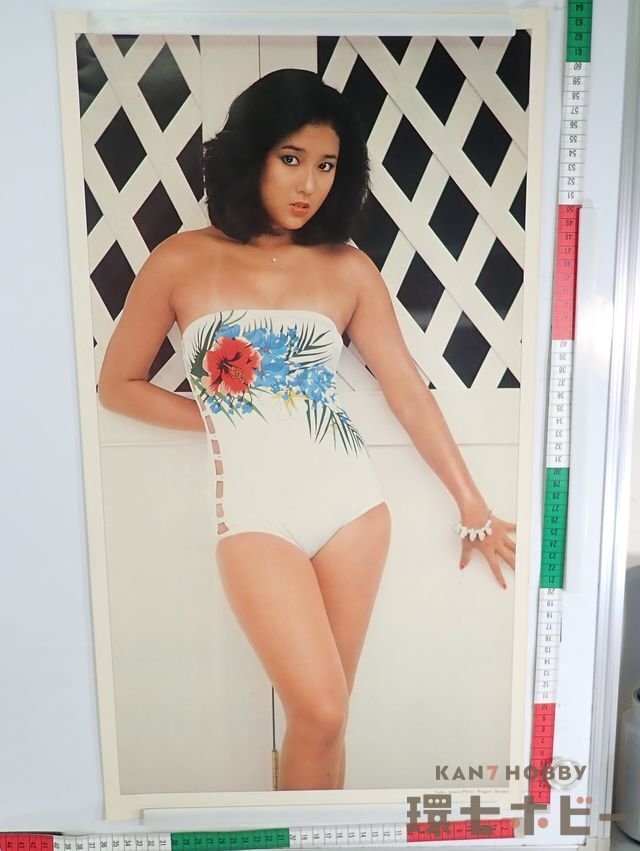 0QK37◇当時物 1979年 浅野ゆう子 35㎝×64㎝ カレンダー 裁断済み