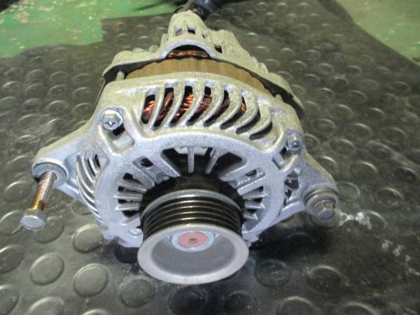 ★☆レガシィワゴン② BP5 H17　オルタネーター(ダイナモ)☆★