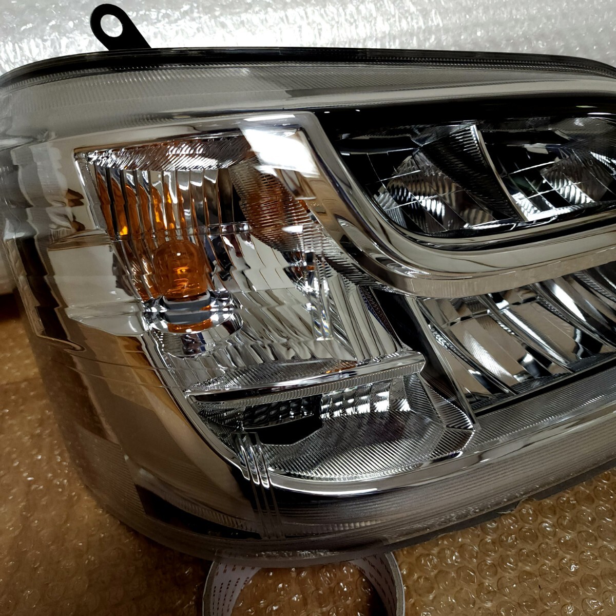 驚きの破格値，品質保証 希少 ハイゼット トラック 後期 純正 LED ヘッドライト 右 運転席側 S500P S510P STANLEY W4567 検索)テール フォグ グリル 棚D135
