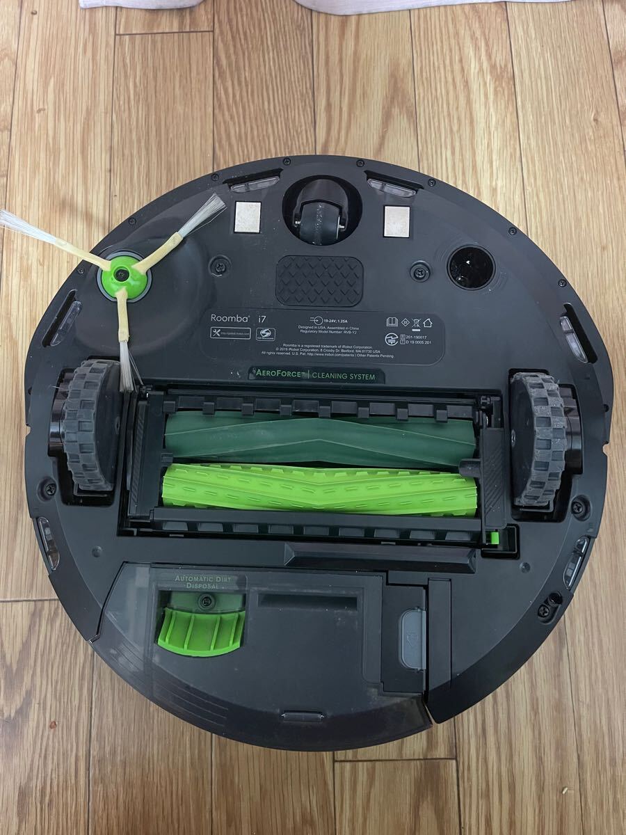 ROOMBA I7 ロボット掃除機 Roomba iRobot i7 - YouTube ロボット掃除機