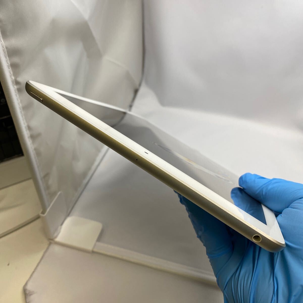 630 Apple iPad (5th generation) Wi-Fi 32GB SILVER A1822 Apple iPad