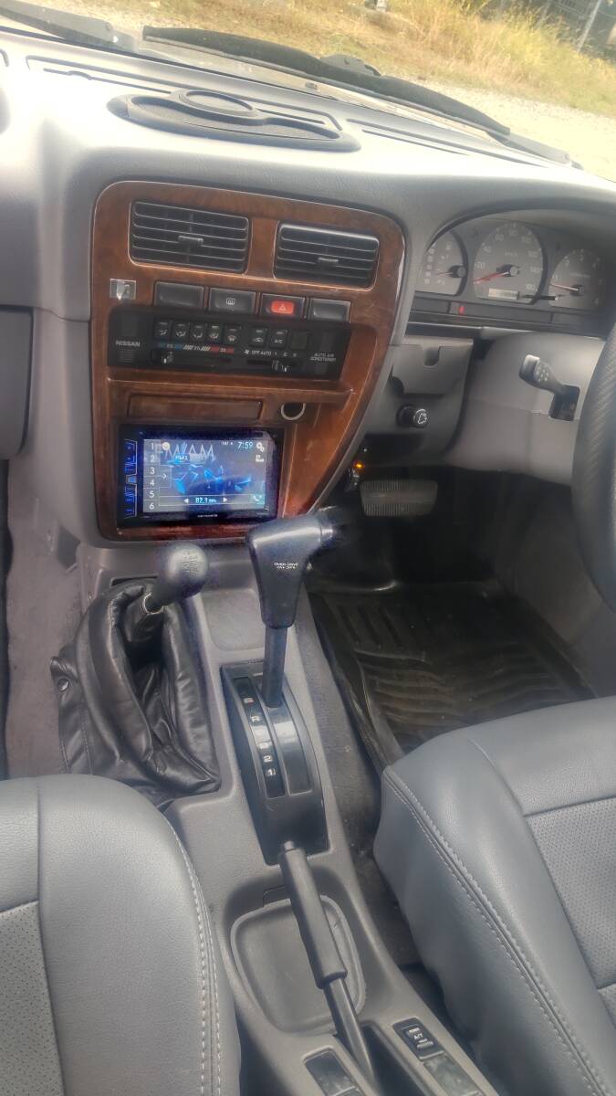 日産 ダットサントラック D22 平成10年式 ヒッチメンバー付き_10