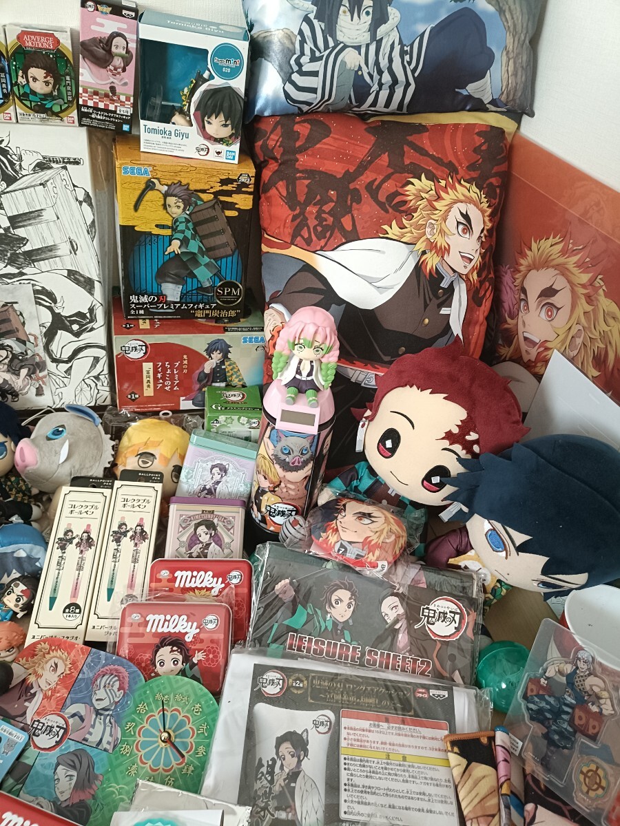 アニメグッズ雑貨まとめ売り 鬼滅の刃グッズ色々 大量ジャンク品セット