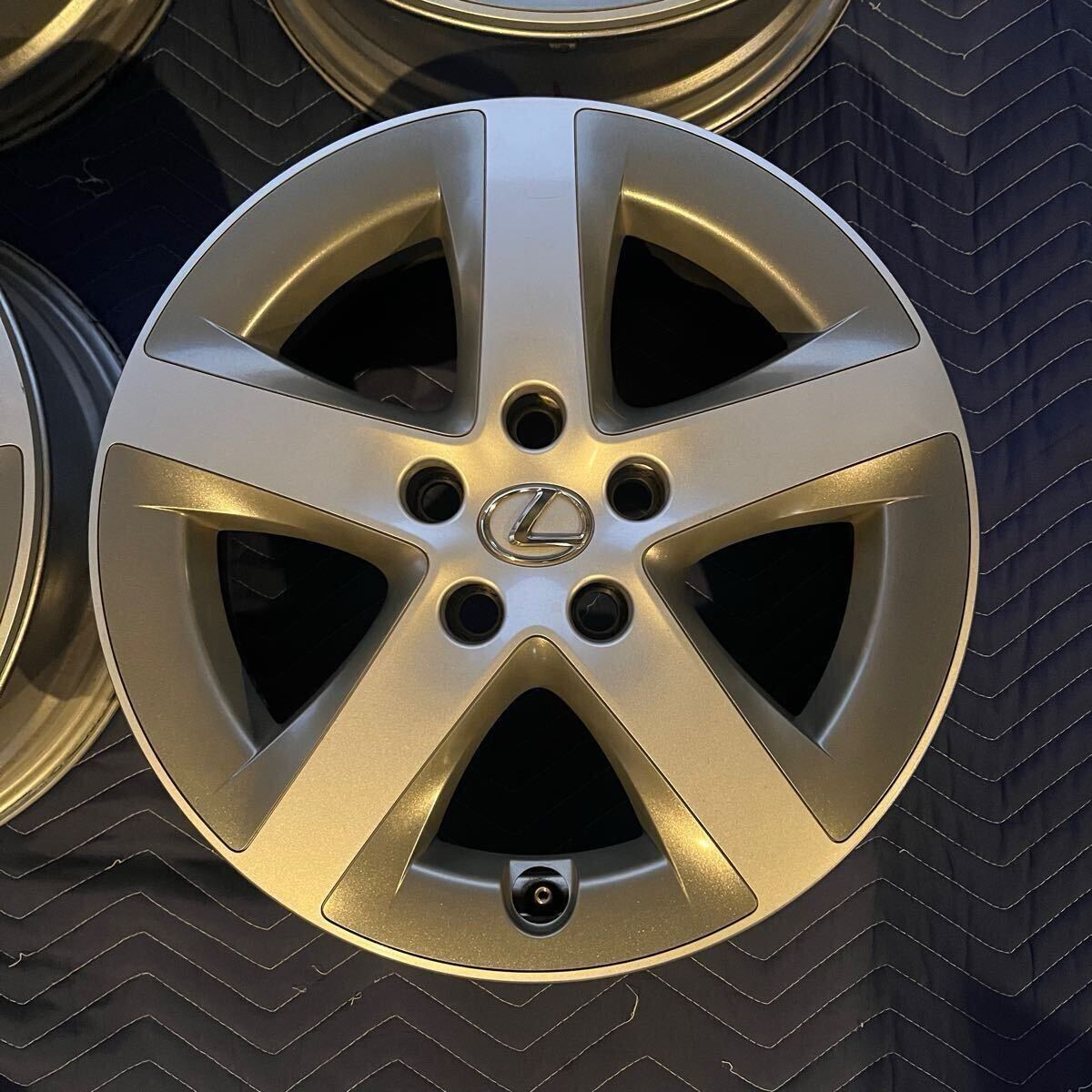 美品】 レクサス CT200h 純正 ホイール 15インチ 5.5J +40 PCD100 5H