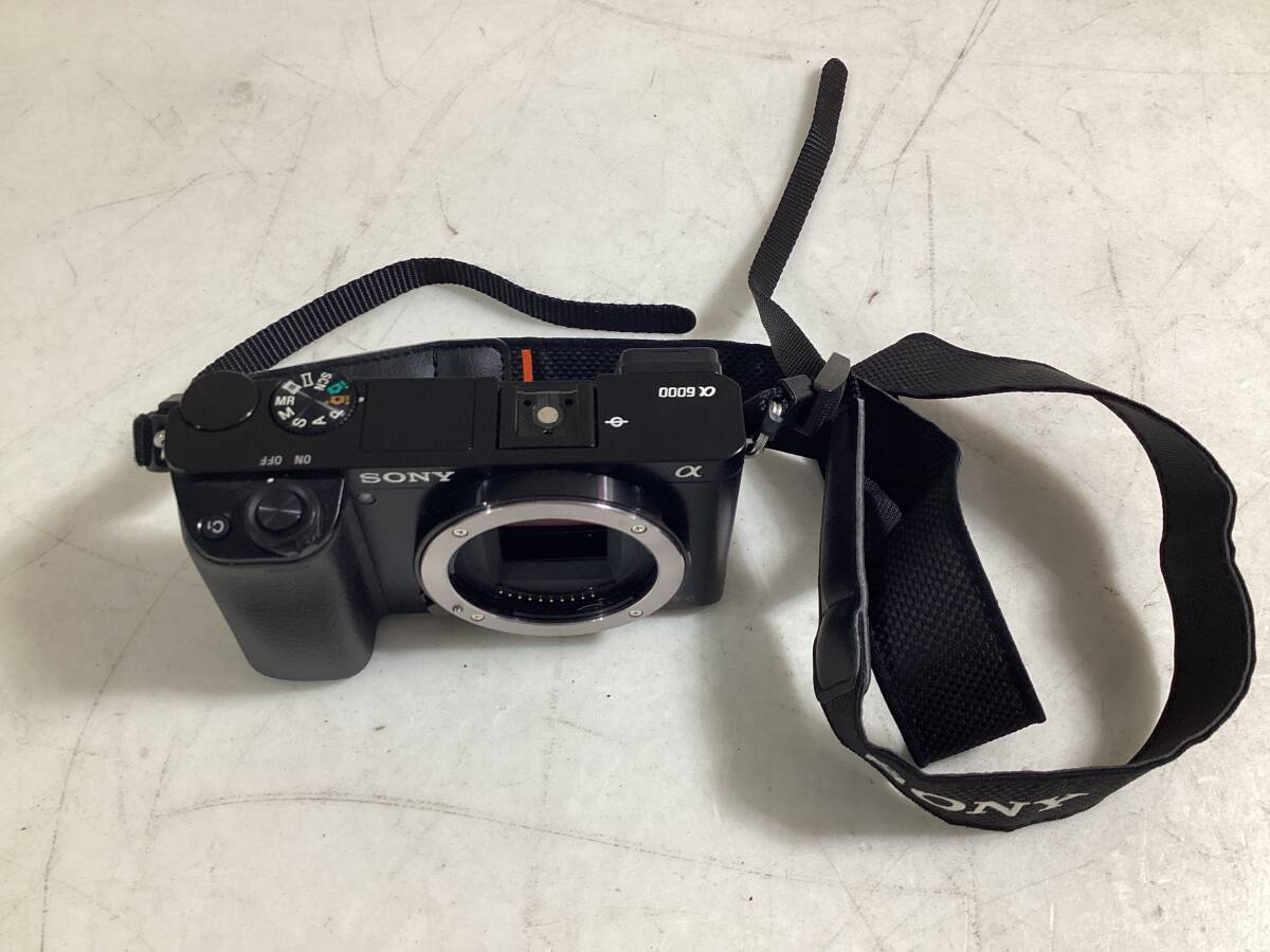 SONY ミラーレス一眼 α6000 ボディ ブラック ILCE-6000 B