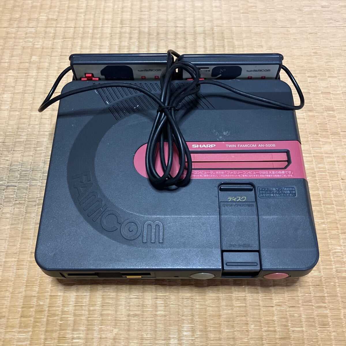 ツインファミコン 本体 AN-500B SHARP FC 動作品ツインファミコン本体 