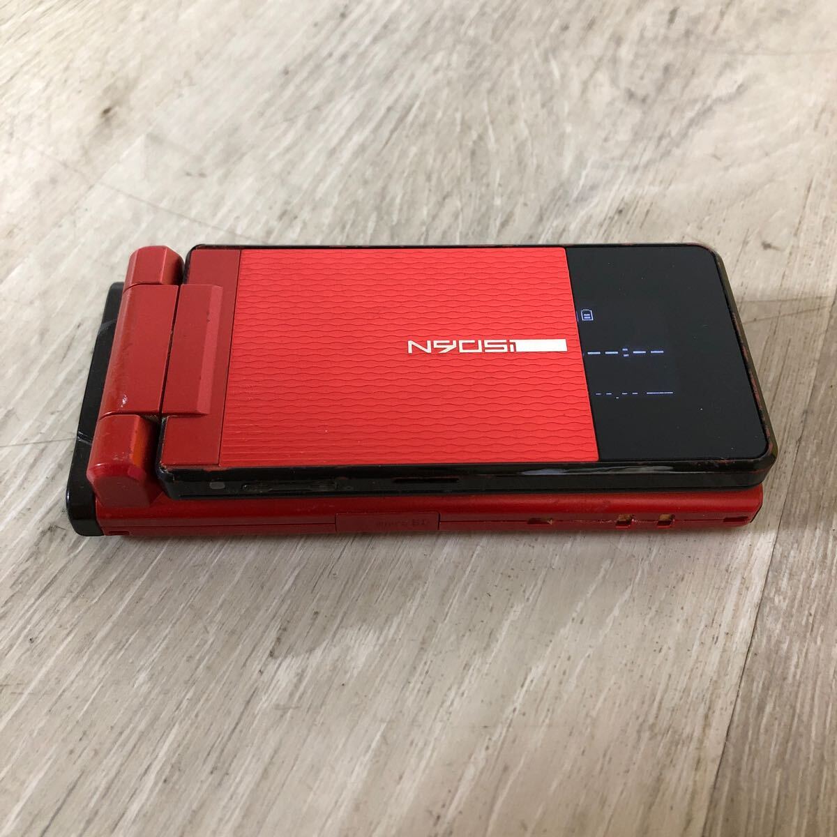 ☆1002 日本電気 N905i ドコモ Red 通電確認済み ガラケー 携帯