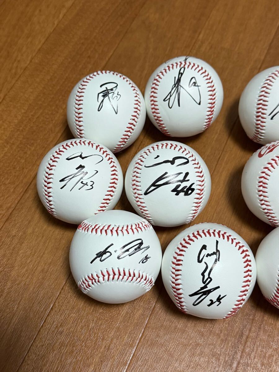 広島東洋カープ　日南キャンプ2025新井貴浩、黒田博樹、菊池涼介、島内颯太郎　他直筆サインボールセット１２選手_2