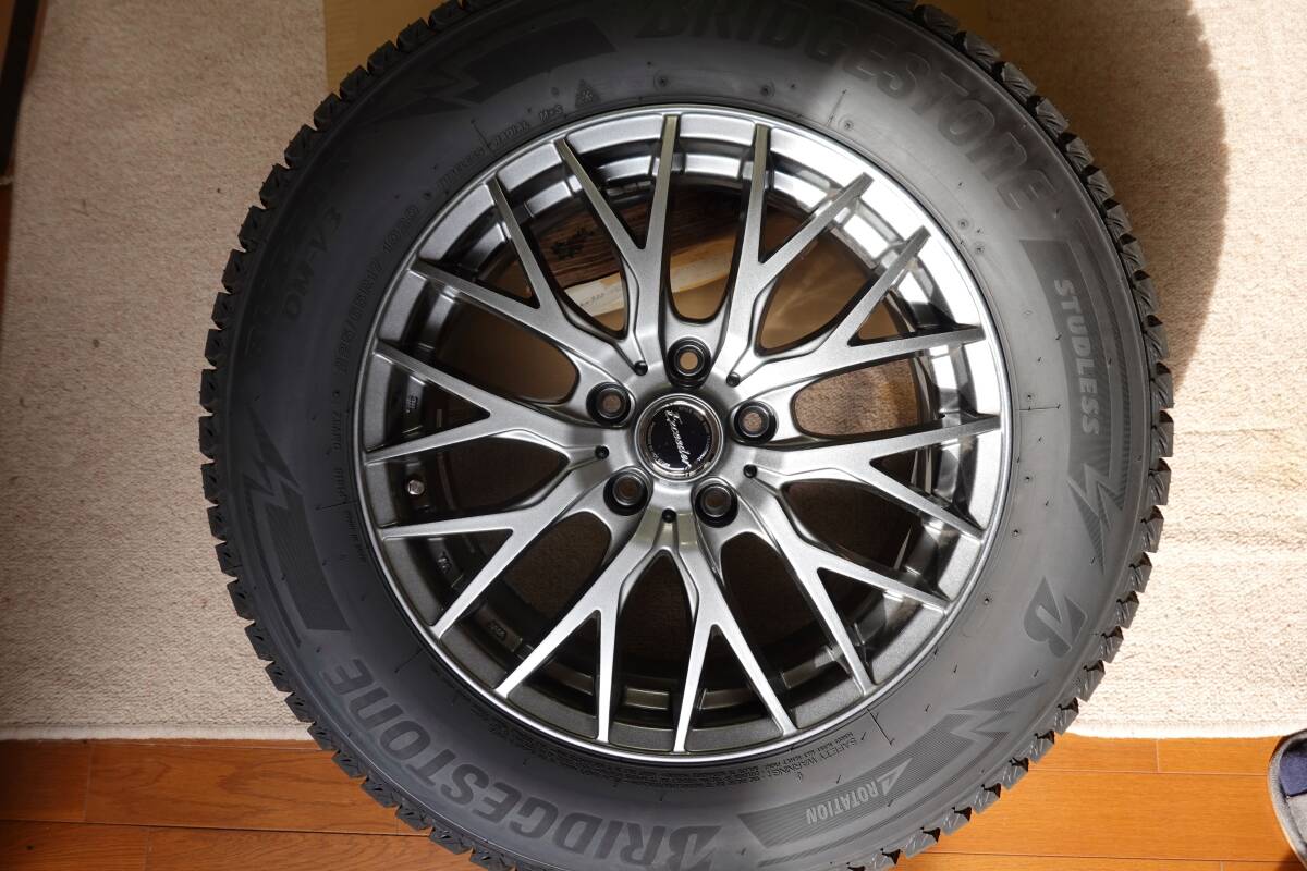 150Km走行の新同品　スタッドレスタイヤ：BS ブリザックDM-V3　225/65R17　102Q　ホイール：エクシーダE05-2　1770+45　5H114　４本組_4