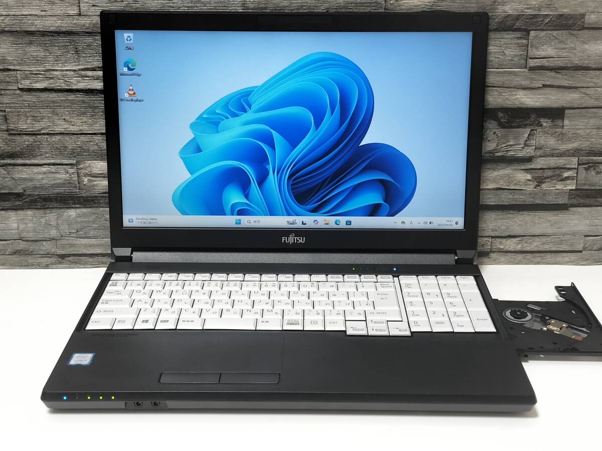 ★2019年12月製★Windows11正式対応モデル★富士通★第8世代 Core i5-8265U★高速SSD256GB★メモリ8GB★Wi-Fi★Bluetooth★バッテリー良好_2