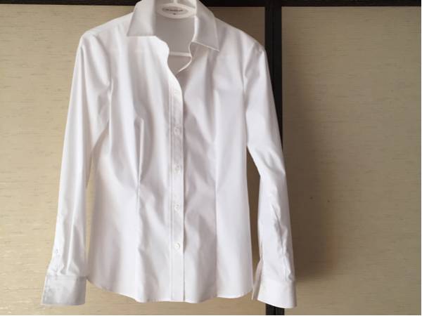 Ｍプルミエ 白シャツ
