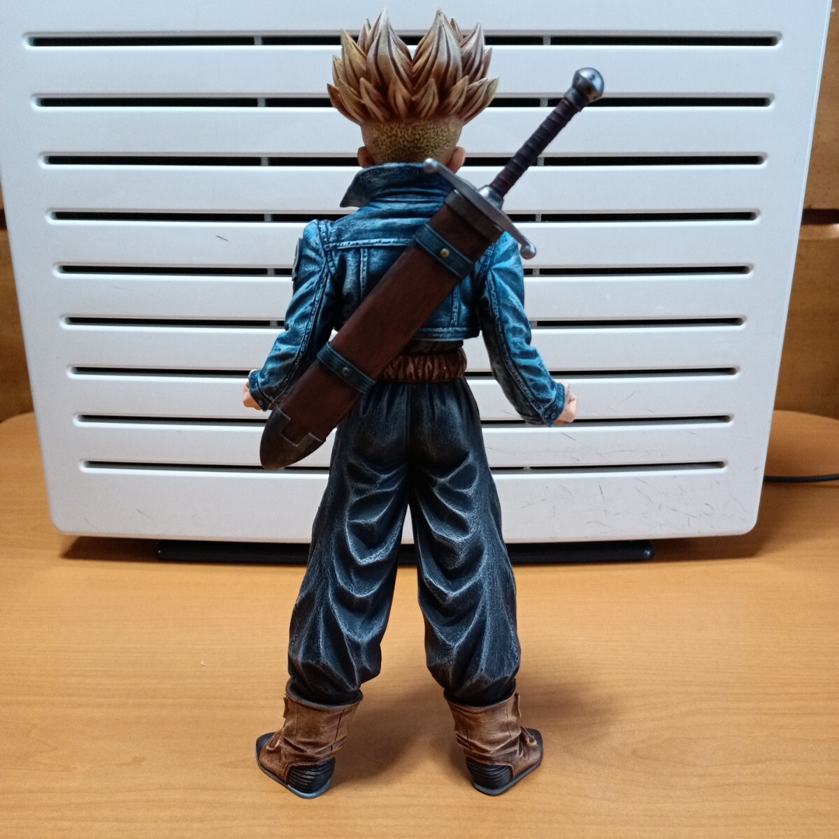 ドラゴンボールMSPトランクスリペイントフィギュア_3