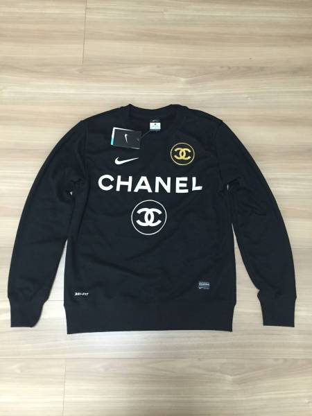 ★新品未使用★　NIKE CHANEL コラボ　スウェット　黒　Mサイズ