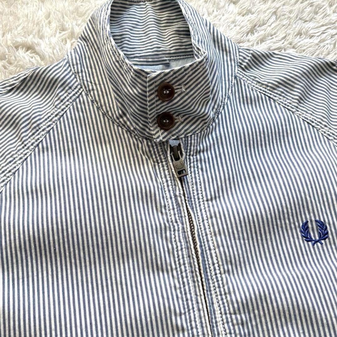 フレッドペリー ★麻混合★ スイングトップ ブルゾン FRED PERRY リネン混合 ヒッコリー ストライプ 刺繍ロゴ 白 ホワイト 青 ブルー_4