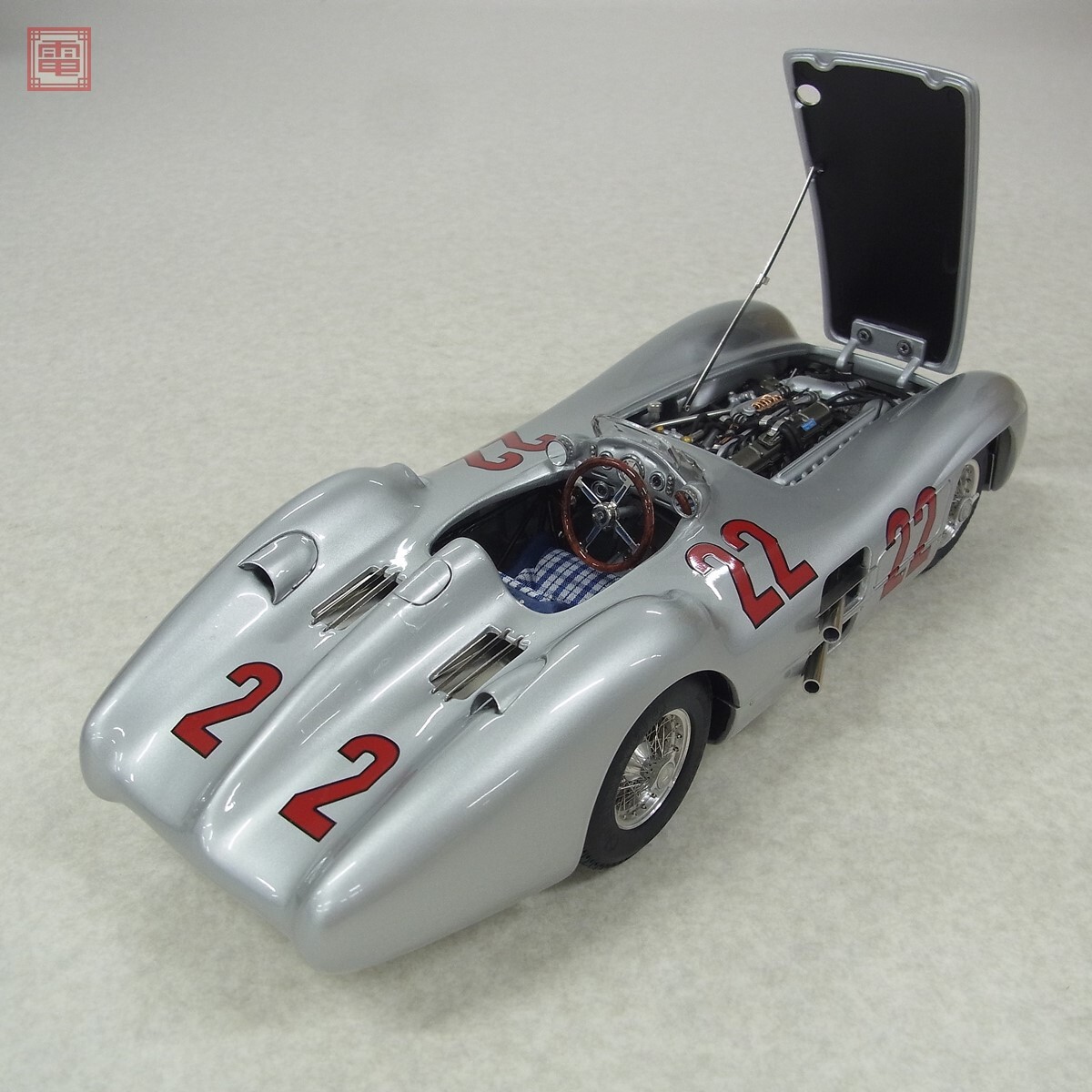 CMC 1/18 メルセデスベンツ W196R ストリームライナー 1954 フランスGP