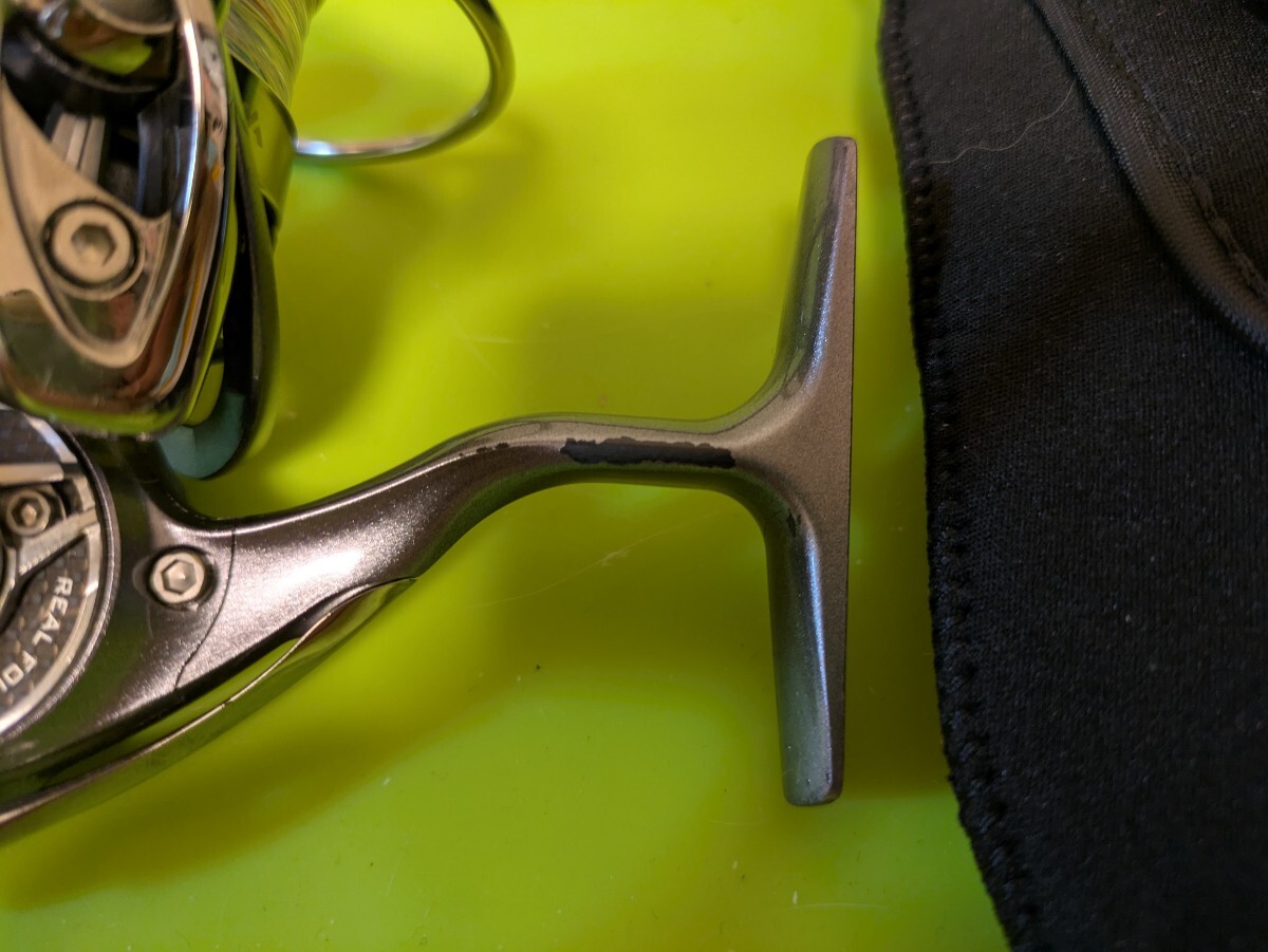 中古　12 イグジスト　2508PE DH ダイワ　ラインローラー固着_3