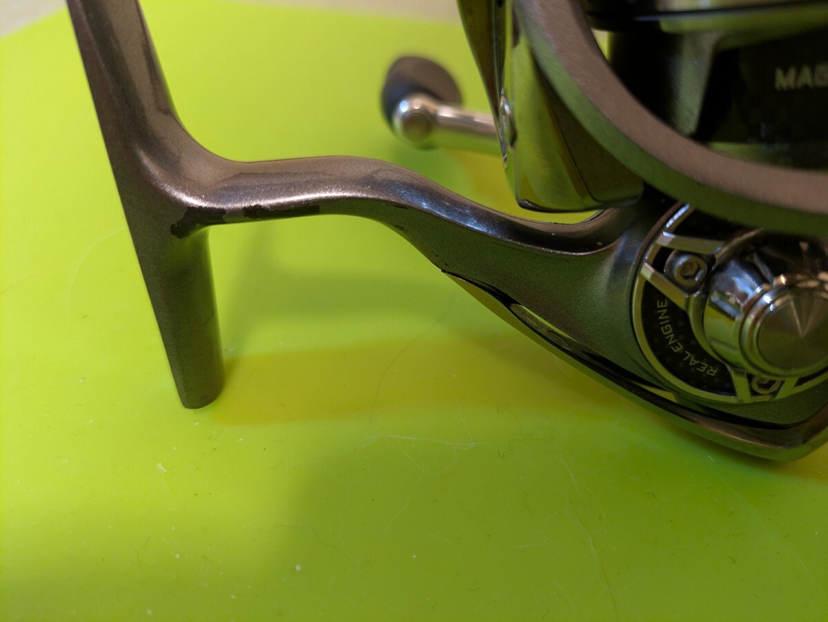 中古　12 イグジスト　2508PE DH ダイワ　ラインローラー固着_4