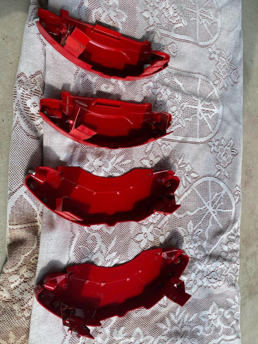 220クラウン　ブレーキキャリパーカバー_2