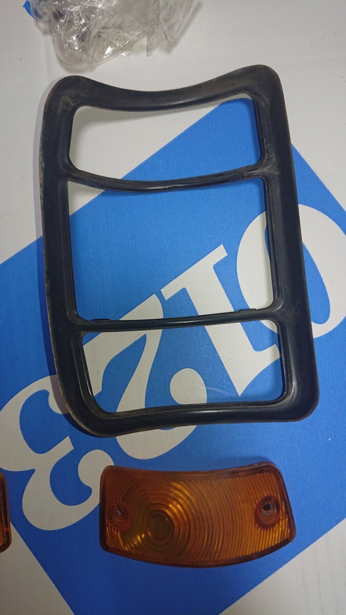 サニートラック　テールランプリム　左右　ウィンカーレンズ付_4