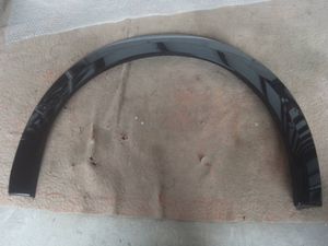 (プジョー 208　GT P21HN05)　左 リア フェンダーアーチモール