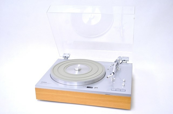 中古 YAMAHA レコードプレーヤー YP-800 動作品 ヤマハ T1619280