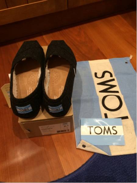 【TOMS】スリッポン ボア ブラック 6.5★新品未使用