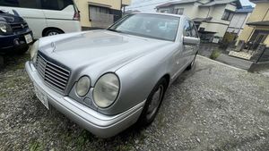 メルセデス・ベンツ　Eクラス　W210　年式1998　走行距離23.000km
