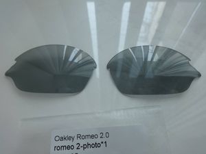 ★オークリー ロメオ2用 カスタム偏光・調光レンズ OAKLEY romeo　2 Polarized-GreyPhoto