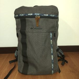 Columbia リュック コロンビア 中古現状品 バックパック グレー