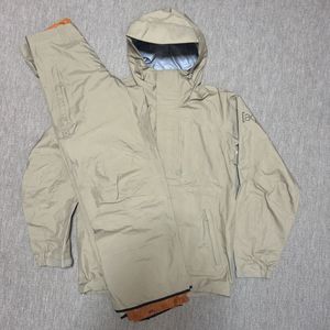 ☆美品☆BURTON バートン☆AK エーケー☆スノーボードウェア上下セット☆メンズUSAサイズ