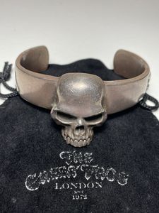 スカルバングルの値段と価格推移は？｜3件の売買データからスカル