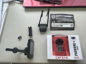 CAT EYE サイクルコンピューター　CC-PA110W キャットアイ　サイコン ロードバイク クロ