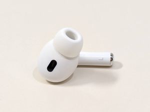 Apple純正 AirPods Pro 第2世代 MagSafe 充電ケース (USB-C) MTJV3J/A エアーポッズプロ