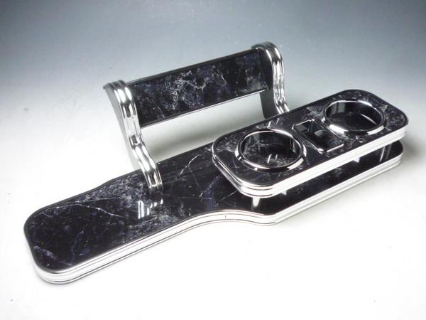 ビアンテフロントテーブル携帯中　コロラド　