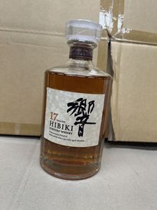 響 17年(箱無し)の平均価格は50,469円｜ウイスキーの価格相場・買取価格