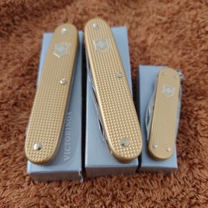 ビクトリノックス 新製品コンパニオン　はさみ未使用極美品