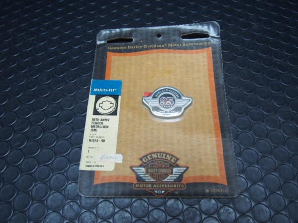 新品!ハーレー純正95thフェンダーメダリオン