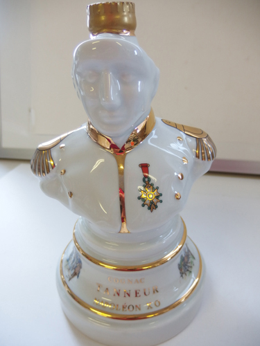 125096g【TANNEUR “NAPOLEON XO”/コニャック酒/未開封】 マーテル XO